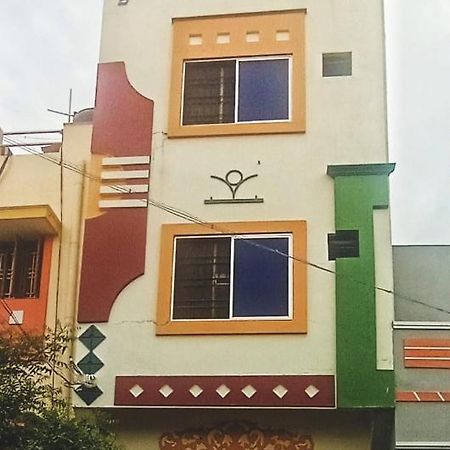 Thiru Arunai Guest House Tiruvannāmalai Exteriör bild