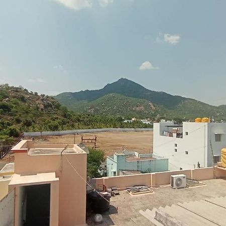 Thiru Arunai Guest House Tiruvannāmalai Exteriör bild