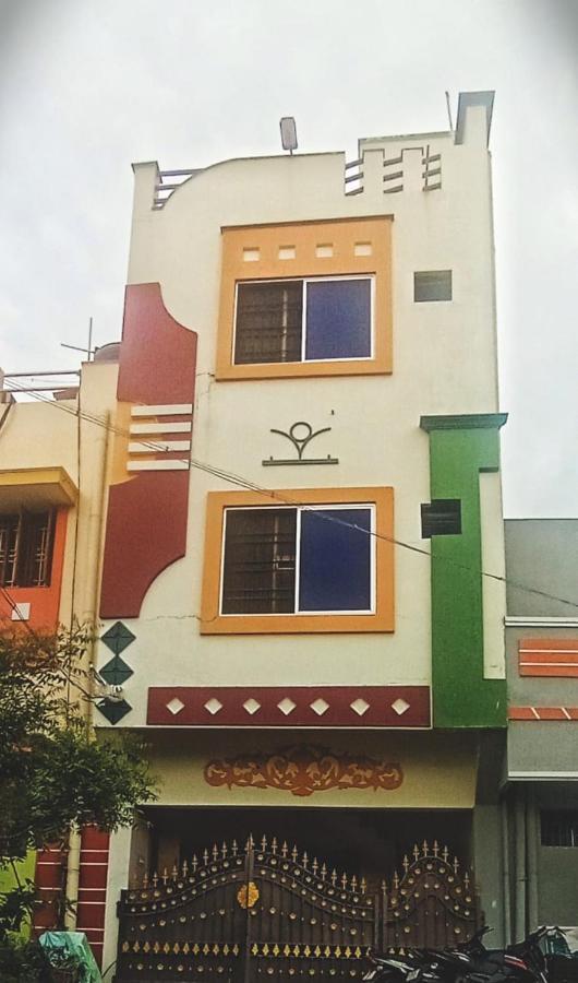 Thiru Arunai Guest House Tiruvannāmalai Exteriör bild
