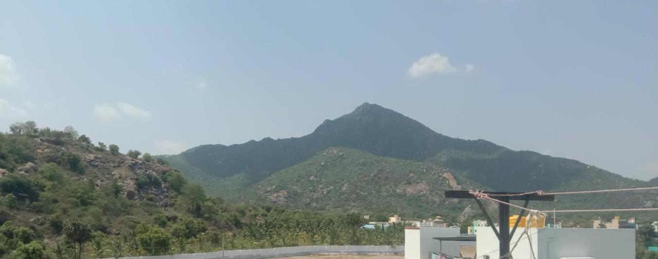 Thiru Arunai Guest House Tiruvannāmalai Exteriör bild