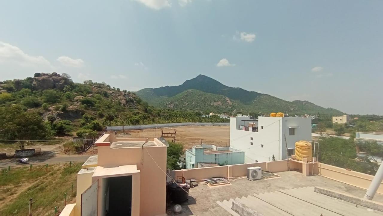 Thiru Arunai Guest House Tiruvannāmalai Exteriör bild